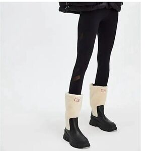 Hunter Tisha Black Boots 7